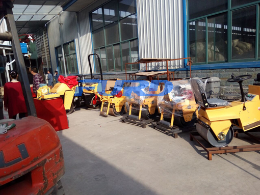 福瑞得機械座駕壓路機，手扶壓路機，小型灌縫機，井蓋切割機及時發(fā)貨